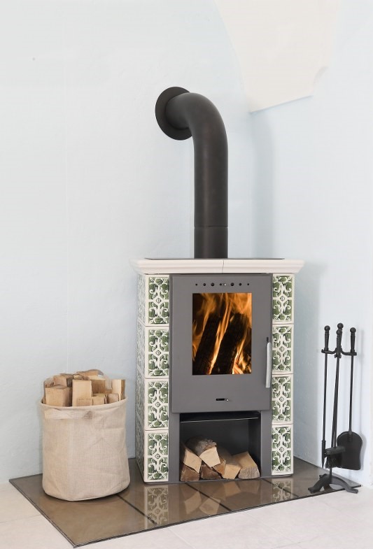 kominek kaflowy flama